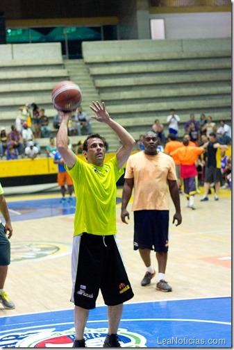 capriles_baloncesto_caimanera_petare_ (5)