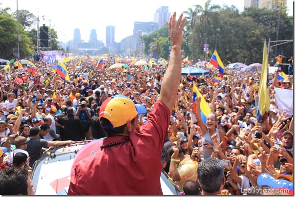 henrique-capriles-radonski-en-caracas-cierre-de-campana (12)