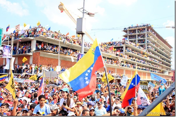 henrique-capriles-radonski-en-caracas-cierre-de-campana (17)