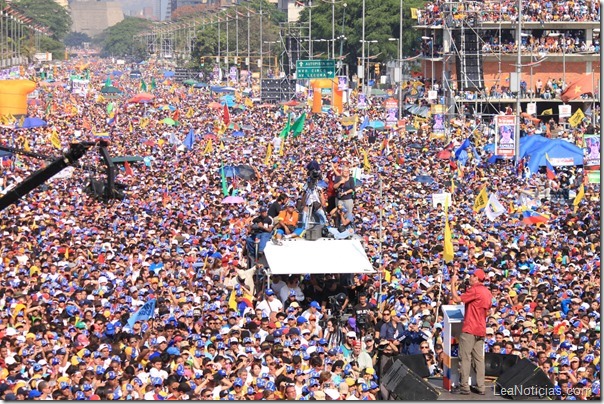 henrique-capriles-radonski-en-caracas-cierre-de-campana (19)