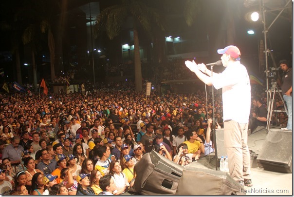 marcha-juntos-sin-miedo-caracas-con-capriles-radonski (7)