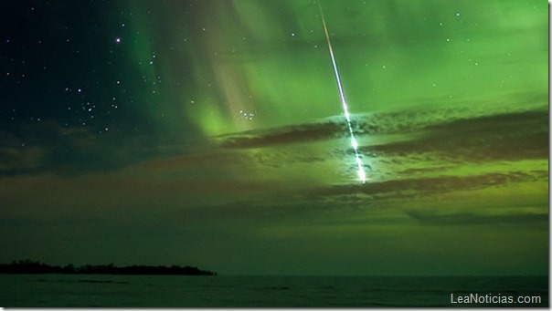 meteorito-aurora-boreal-foto
