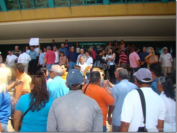 protesta_caribbean_mall_01