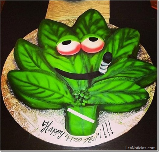 rihanna-fumando-marihuana-apoyo-dia