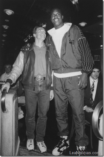 Arnold-Schwarzenneger-y-Shaquile-ONeil.-Time-Life-PicturesDMITime-Life-Pictures-Getty-Images