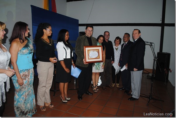 Homenaje al Prof. César Vásquez