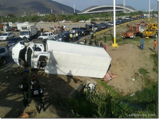 gandola_de_carne_se_volteo_en Molorca_anzoategui_saqueo_ (9)