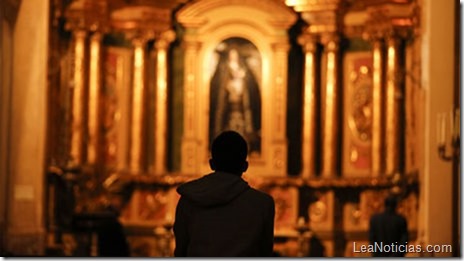 Bergoglio-Iglesia-Catolica-Comercio-GDA_NACIMA20130313_0575_6