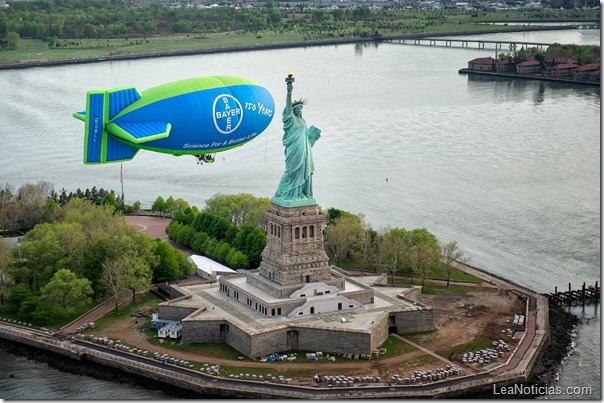 Dirigible Bayer en Nueva York