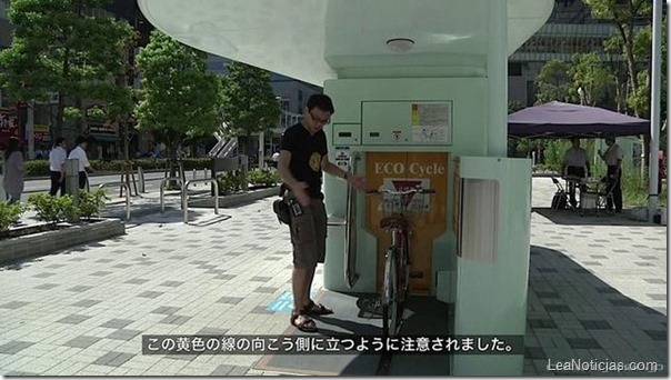 El impresionante estacionamiento subterráneo de bicicletas en Japón 04