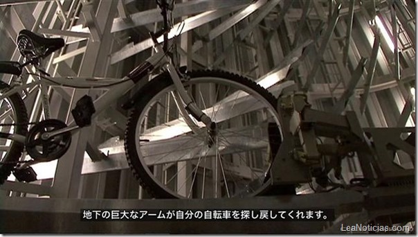 El impresionante estacionamiento subterráneo de bicicletas en Japón 10