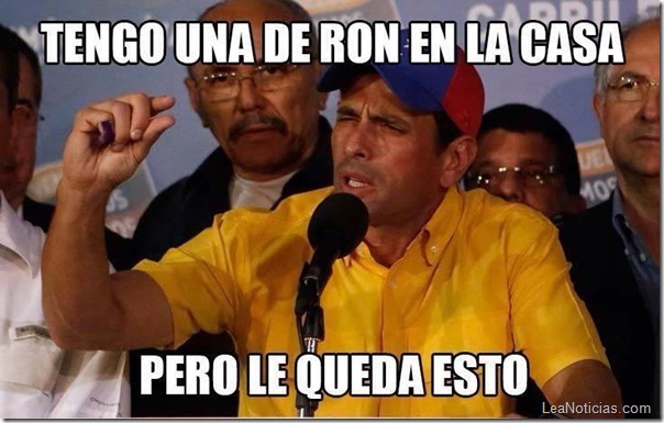 Capriles invitando a beber