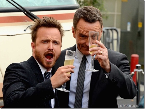 Aaron-Paul-y-Bryan-Cranston-800x600