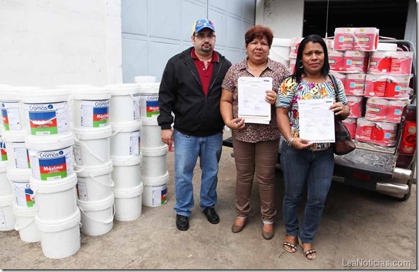 GOBERNACION ENTREGA PINTURA A 16 ESCUELAS 1