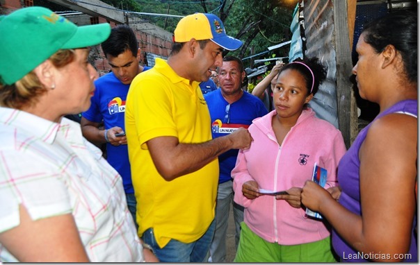 Tonny con la comunidad