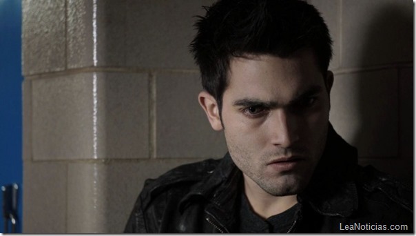 Tyler-Hoechlin-en-Teen-Wolf-800x450