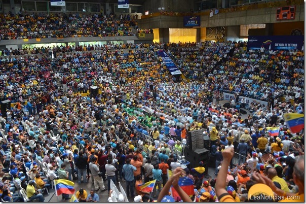 Capriles_parque-Miranda_Quenadatedetenga_Alcaldes_Concejales_8-de-diciembre_ (19)