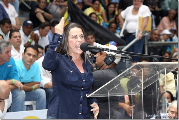 Capriles_parque-Miranda_Quenadatedetenga_Alcaldes_Concejales_8-de-diciembre_ (5)