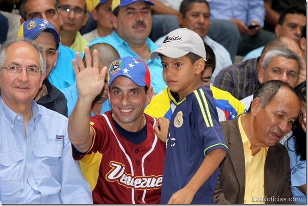 Capriles_parque-Miranda_Quenadatedetenga_Alcaldes_Concejales_8-de-diciembre_ (7)