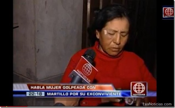 mujer martillada