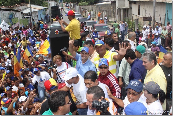 Capriles _Sobran razones para votar por el cambio este 8 de diciembre_ (4)