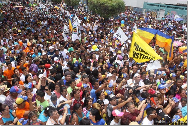 Capriles _Sobran razones para votar por el cambio este 8 de diciembre_ (5)