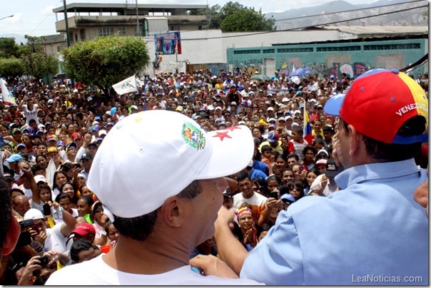 Capriles _Sobran razones para votar por el cambio este 8 de diciembre_ (6)