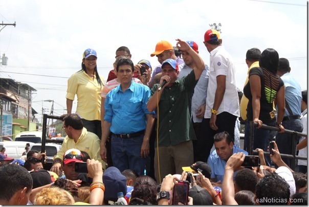 Capriles pidio voto de confianza para candidatos a alcaldes 8 de diciembre_ (6)