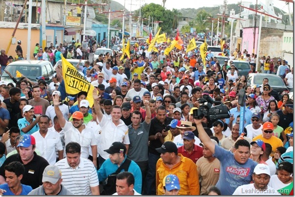 Capriles_Guanta_Isrrael_Caraballo_18_octubre_2013_municipales_ (1)