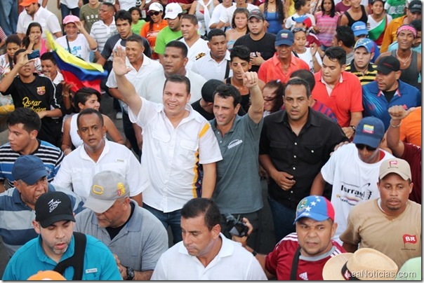Capriles_Guanta_Isrrael_Caraballo_18_octubre_2013_municipales_ (2)