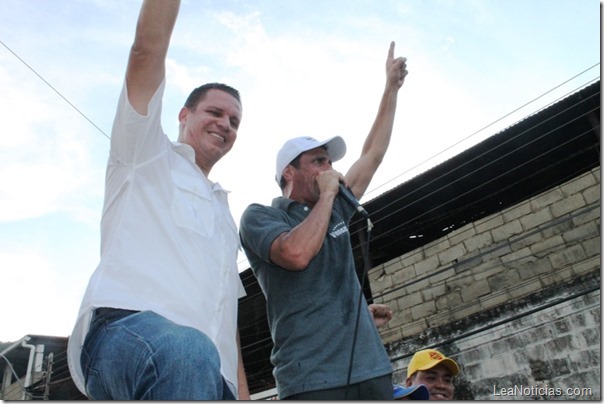 Capriles_Guanta_Isrrael_Caraballo_18_octubre_2013_municipales_ (8)