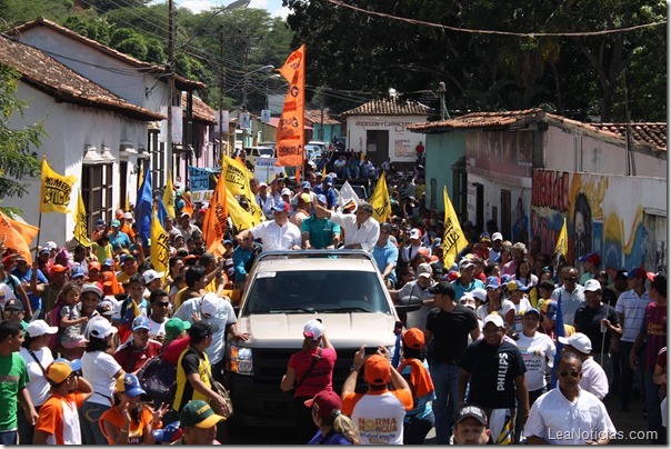 Capriles_Puerto_Piritu_Anzoategui_18_octubre_2013_municipales_ (1)