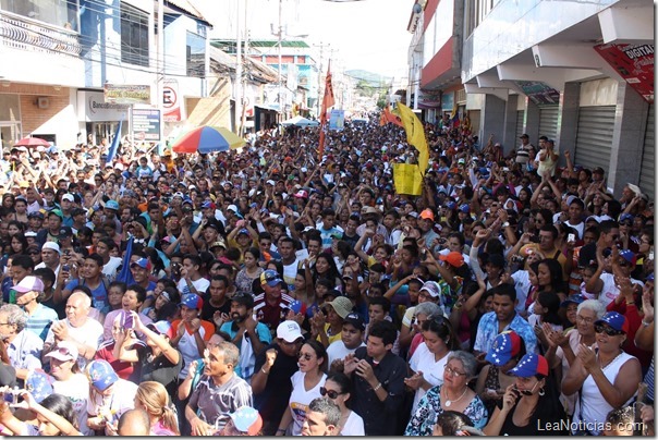 Capriles_Puerto_Piritu_Anzoategui_18_octubre_2013_municipales_ (3)