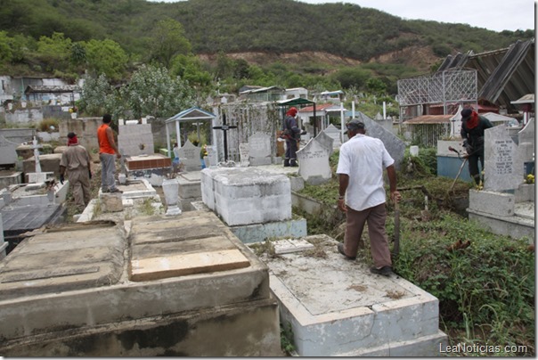 cementerio limpieza