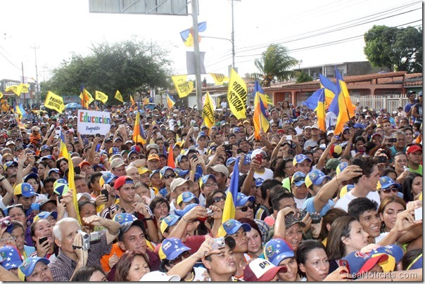 henrique capriles _venezolanos demostraran que tienen razones poara un cambio_ 8 de diciembre_ (1)