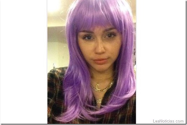 miley cyrus peluca violetta