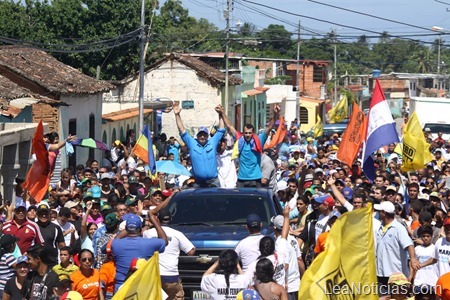 Capriles8