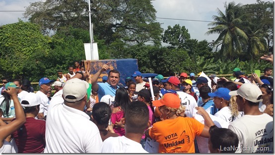 Visita de Marcos Figueroa a Las Viviendas de Putucual _ Sotillo_ 03