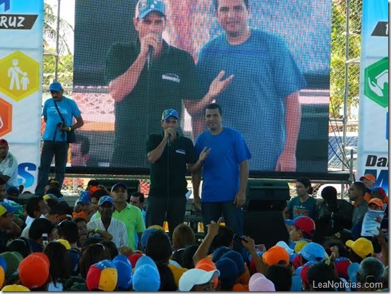 henrique capriles en puerto la cruz_ (1)