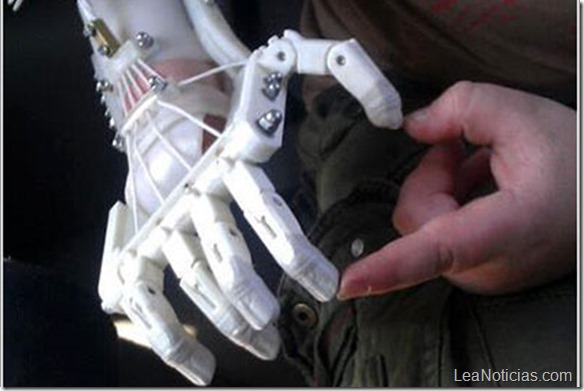 padremanoprotetica3d