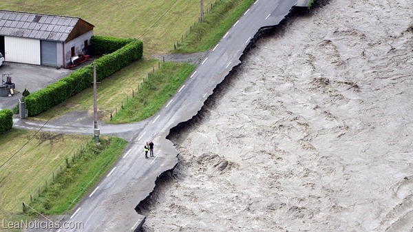 TOPSHOTS 2013-FRANCE-WEATHER-FLOOD