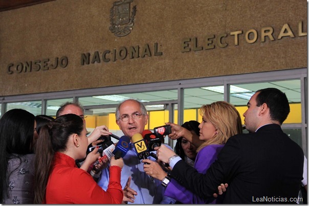 Ledezma en el CNE (1)