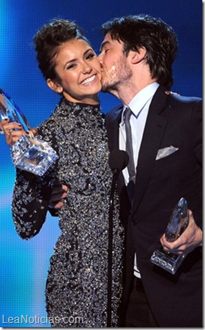 Nina-Dobrev-Ian-Somerhalder-