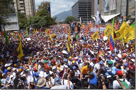 Capriles pidio crear movimiento social y dijo que maduro era un error en la historia_ (14)