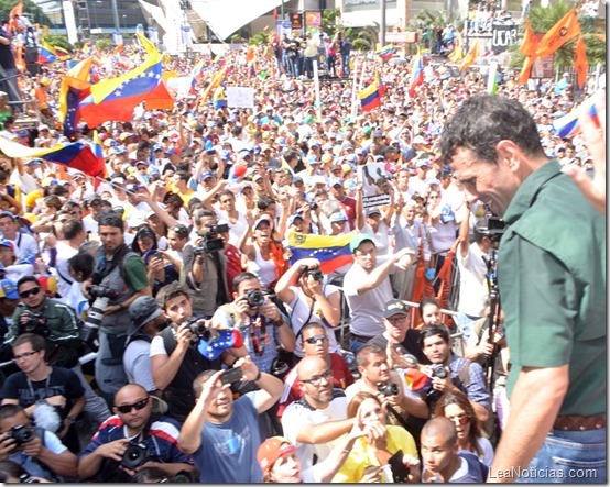 Capriles pidio crear movimiento social y dijo que maduro era un error en la historia_ (17)