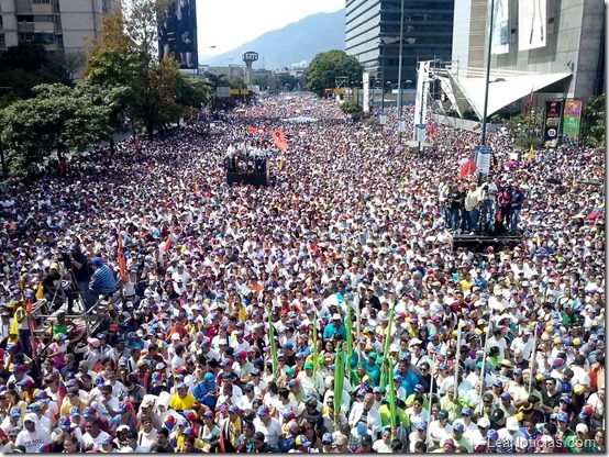 Capriles pidio crear movimiento social y dijo que maduro era un error en la historia_ (2)