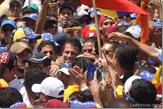 Capriles pidio crear movimiento social y dijo que maduro era un error en la historia_ (6)
