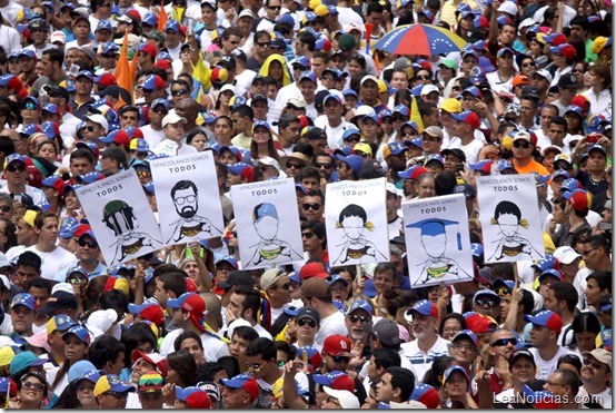 Capriles pidio crear movimiento social y dijo que maduro era un error en la historia_ (9)