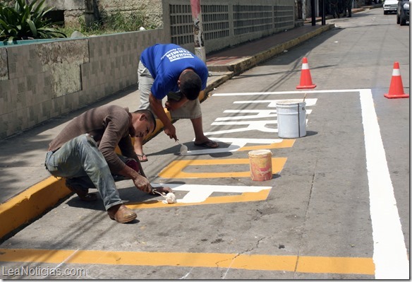 En Arismendi inician jornadas de pintura de paradas y rayados peatonales