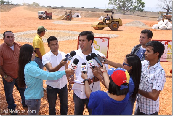 Guillermo inspecciona Ornato troncal 9 Bna 28-02-2014 jrojas (38)